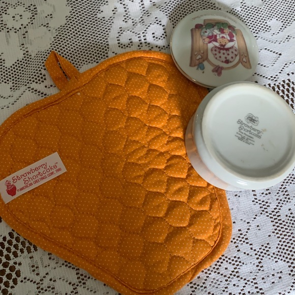Strawberry Shortcake Trinket and Potholder - Picture 3 of 4